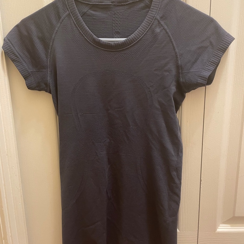 Lululemon tops